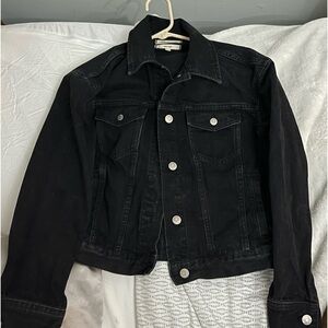 Madewell black jean jacket. Boxy crop style